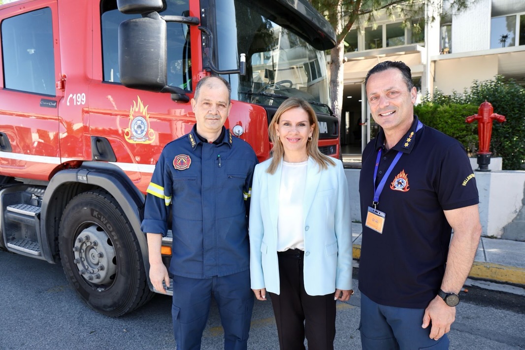 Επίσκεψη της Ζωής Ράπτη στον 9ο Πυροσβεστικό Σταθμό Αθηνών