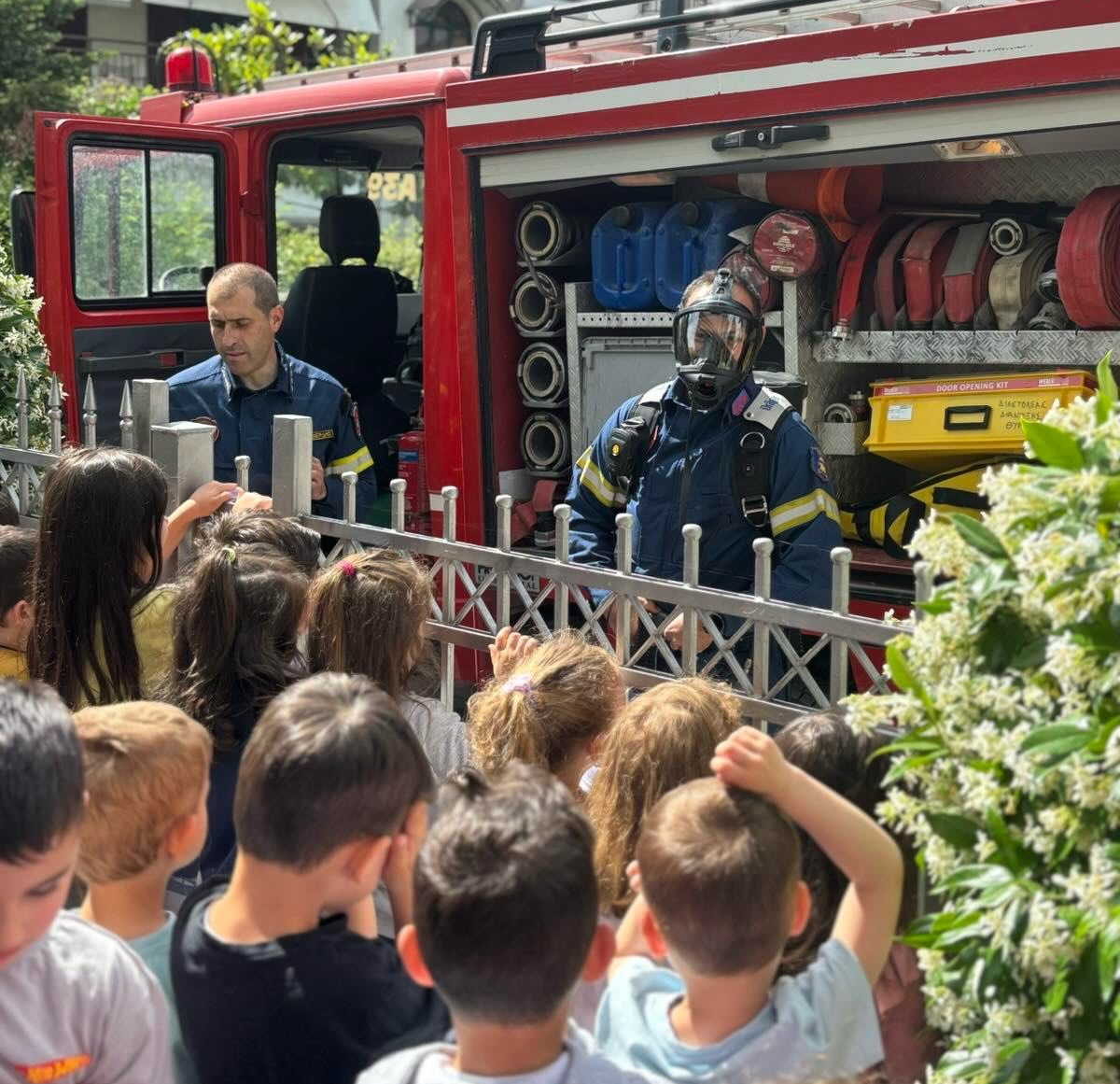 Ενημέρωση πυροπροστασίας από την Πυροσβεστική σε παιδικό σταθμό της Κατερίνης