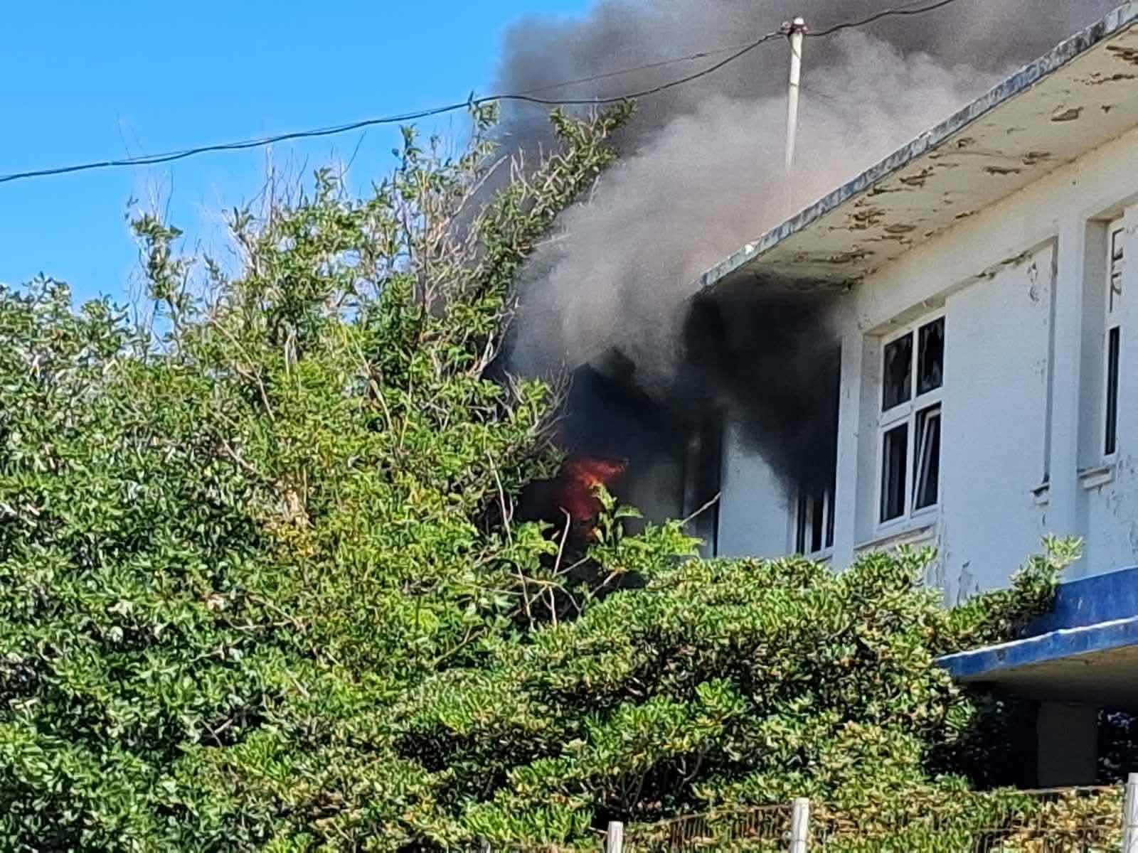 Πυρκαγιά σε κτήριο γραφείων στις Γούρνες Ηρακλείου Κρήτης Πυρκαγιά σε κτήριο γραφείων στις Γούρνες Ηρακλείου Κρήτης