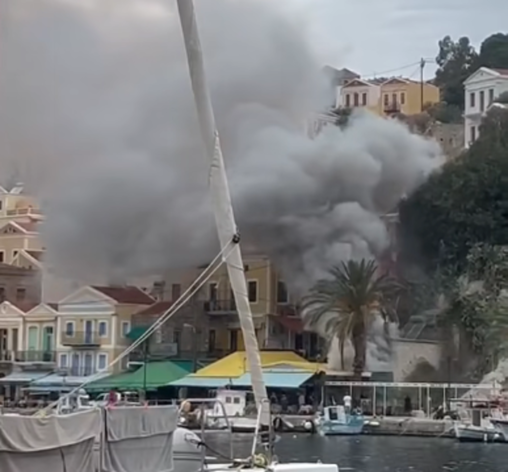 Πυρκαγιά σε χώρο επιχείρησης στη Σύμη Πυρκαγιά σε χώρο επιχείρησης στη Σύμη