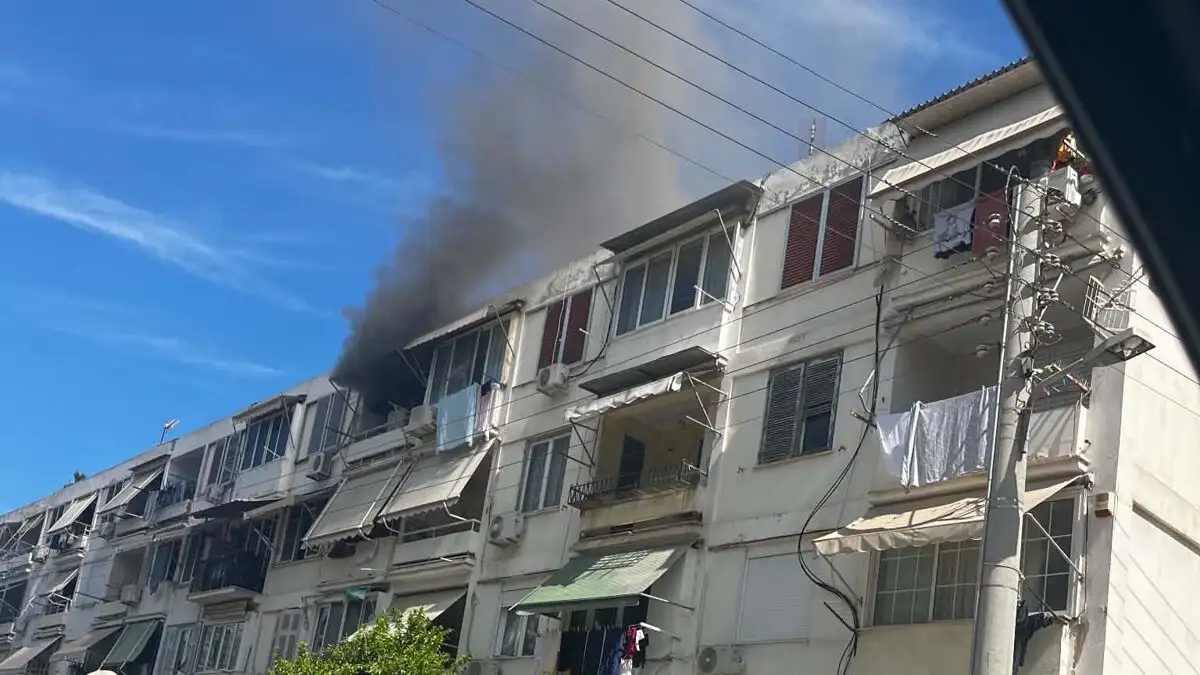 Πυρκαγιά σε κατοικία επί της οδού 25ης Μαρτίου στον Ταύρο