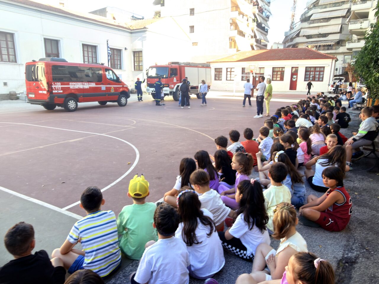Με επιτυχία ολοκληρώθηκε η βιωματική δράση Πολιτικής Προστασίας στο 4ο Δημοτικό Σχολείο Αγρινίου.