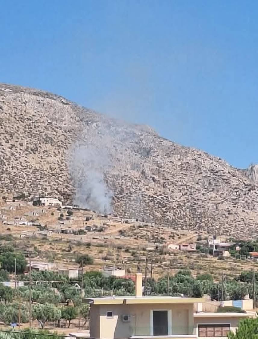Άμεσα τέθηκε υπό έλεγχο πυρκαγιά σε χαμηλή βλάστηση στα Καλύβια Αττικής Άμεσα τέθηκε υπό έλεγχο πυρκαγιά σε χαμηλή βλάστηση στα Καλύβια Αττικής