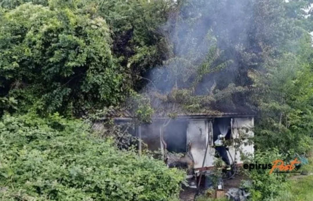 Τέσσερις σοροί εντοπίστηκαν μετά από πυρκαγιά σε οικίσκο στην Κόνιτσα Ιωαννίνων