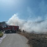 Άμεσα τέθηκε υπό έλεγχο η πυρκαγιά σε χαμηλή βλάστηση στην περιοχή Νεόκτιστα Ασπροπύργου