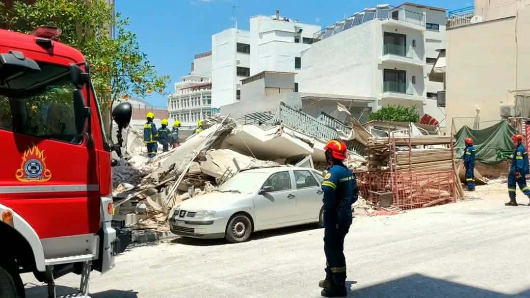 Συναγερμός στα Πετράλωνα: Κατέρρευσε τετραώροφη πολυκατοικία – Επιχείρηση της ΕΜΑΚ για εγκλωβισμένους