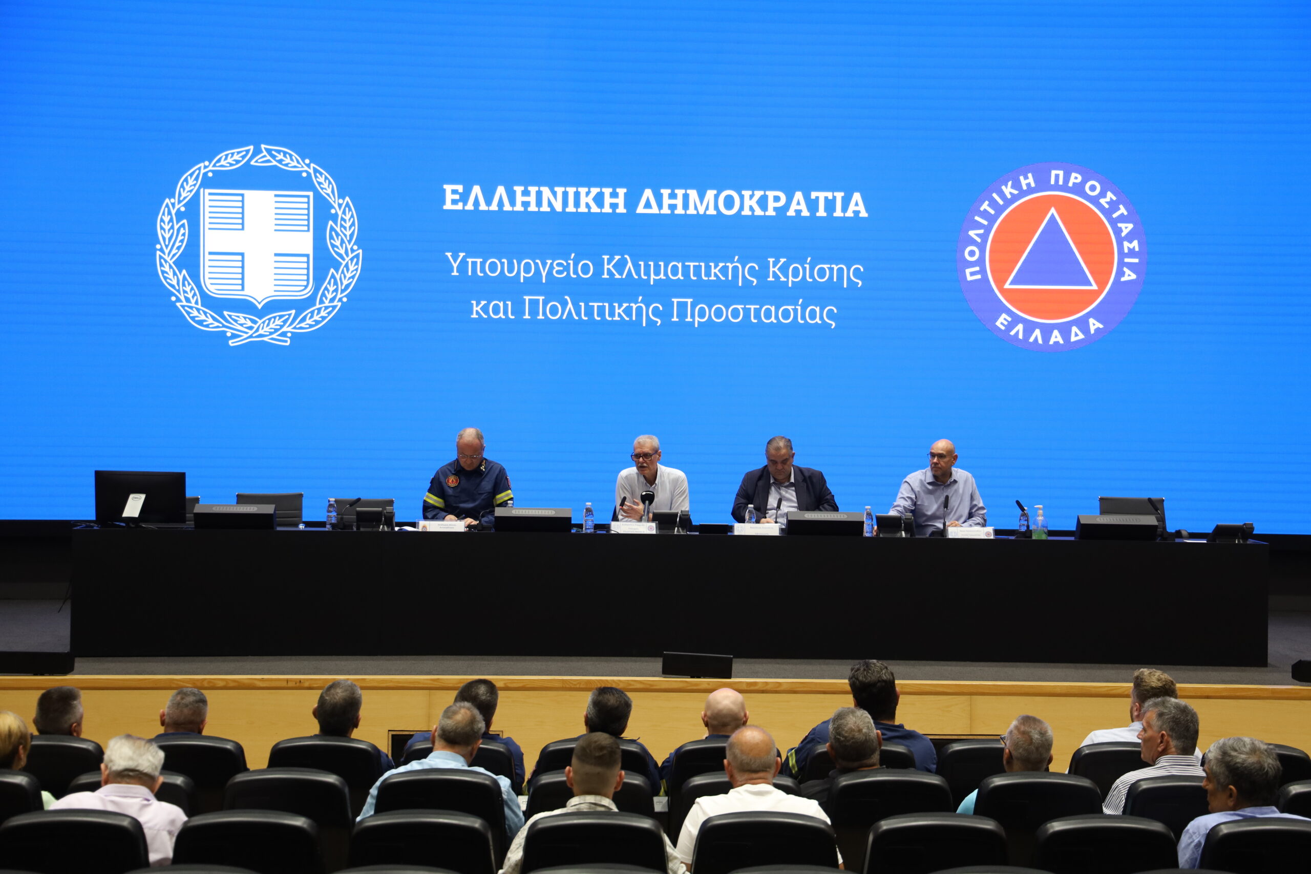 Τουρνάς προς τους Δήμους: Τέλος οι παρατάσεις για τα οικόπεδα – Έλεγχοι και πρόστιμα από 23 Ιουνίου