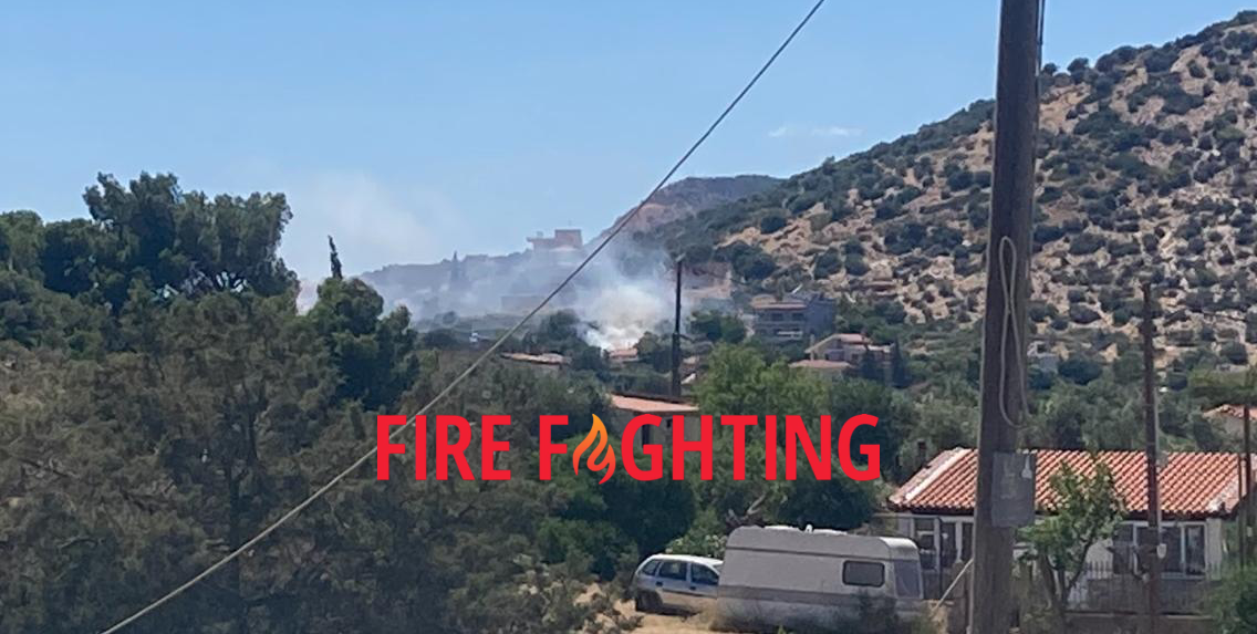Πυρκαγιά σε χώρο στάθμευσης οικήματος στα Καλύβια Θορικού Αττικής Πυρκαγιά σε χώρο στάθμευσης οικήματος στα Καλύβια Θορικού Αττικής