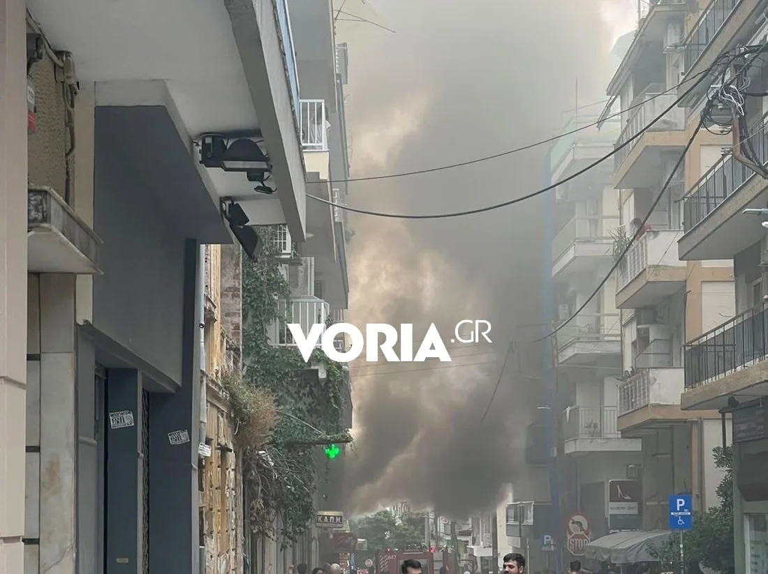 Πυρκαγιά σε συνεργείο αυτοκινήτων επί της οδού Ευζώνων στη Θεσσαλονίκη