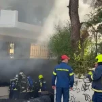 Πυρκαγιά σε ισόγειο γκαράζ πολυκατοικίας επί της οδού Ειρήνης στην Αγία Παρασκευή