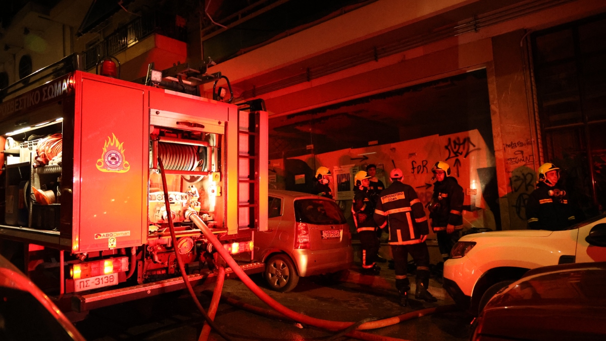 Πυρκαγιά σε διαμέρισμα επί της οδού Ηρώων Πολυτεχνείου στου Ζωγράφου