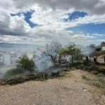 Πυρκαγιά σε οικοπεδικούς χώρους κοντά στο γήπεδο Χωράφα στο Περιστέρι