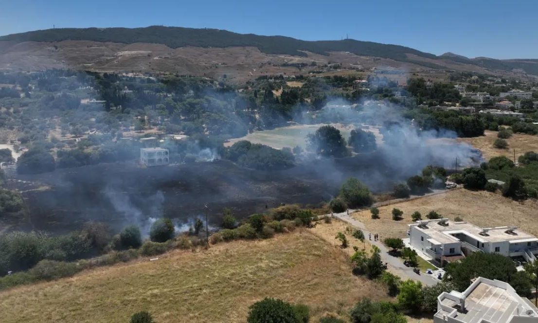 Πυρκαγιά σε χαμηλή βλάστηση στην περιοχή Άγιος Νεκτάριος της Κω Πυρκαγιά σε χαμηλή βλάστηση στην περιοχή Άγιος Νεκτάριος της Κω