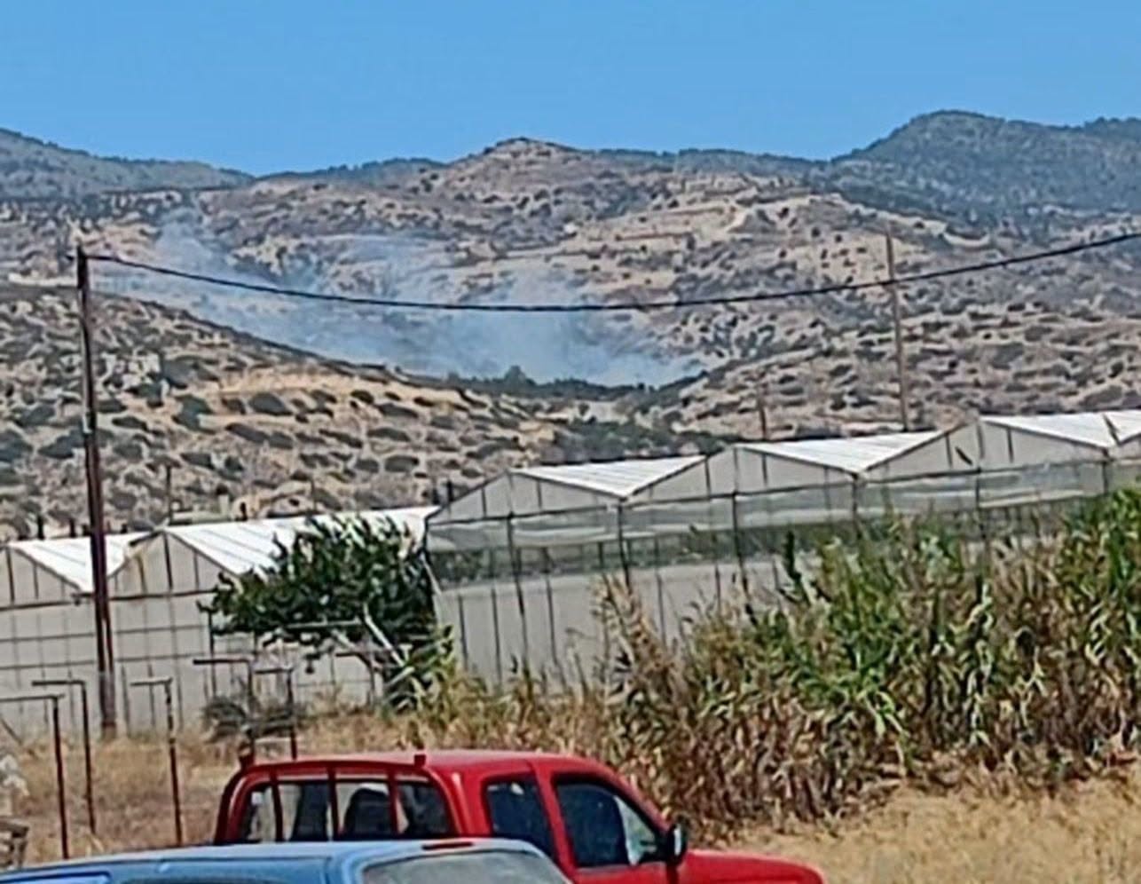 Πυρκαγιά σε αγροτοδασική έκταση κάτω από το φράγμα Μπραμιανών στην Ιεράπετρα Πυρκαγιά σε αγροτοδασική έκταση κάτω από το φράγμα Μπραμιανών στην Ιεράπετρα