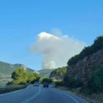 Ενισχύθηκαν οι δυνάμεις στην δασική πυρκαγιά της Αγίας Ελένης Τροιζηνίας