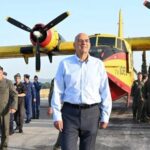 Δένδιας προς τα πληρώματα των Canadair: «Η αποστολή σας ξεπερνά τα όρια του καθήκοντος»