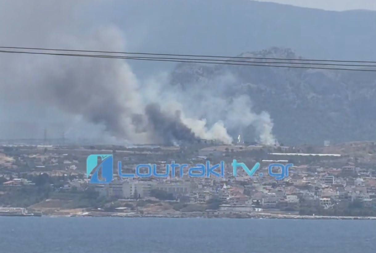 Πυρκαγιά σε εργοστάσιο στα Εξαμίλια Κορινθίας