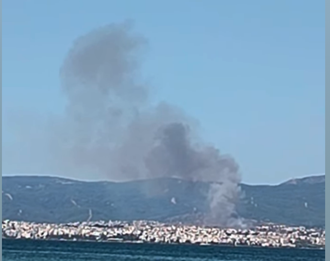 Πυρκαγιά σε χαμηλή βλάστηση στην Πυλαία Θεσσαλονίκης