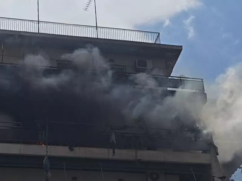 Πυρκαγιά σε διαμέρισμα επί της οδού Λασκαράτου στην Αθήνα