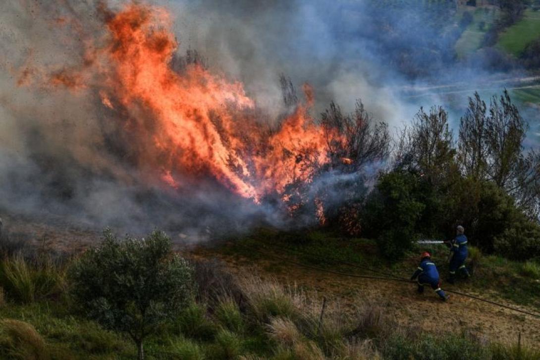 Πυρκαγιά σε αγροτική έκταση στην περιοχή Αφράτι Ηρακλείου Κρήτης