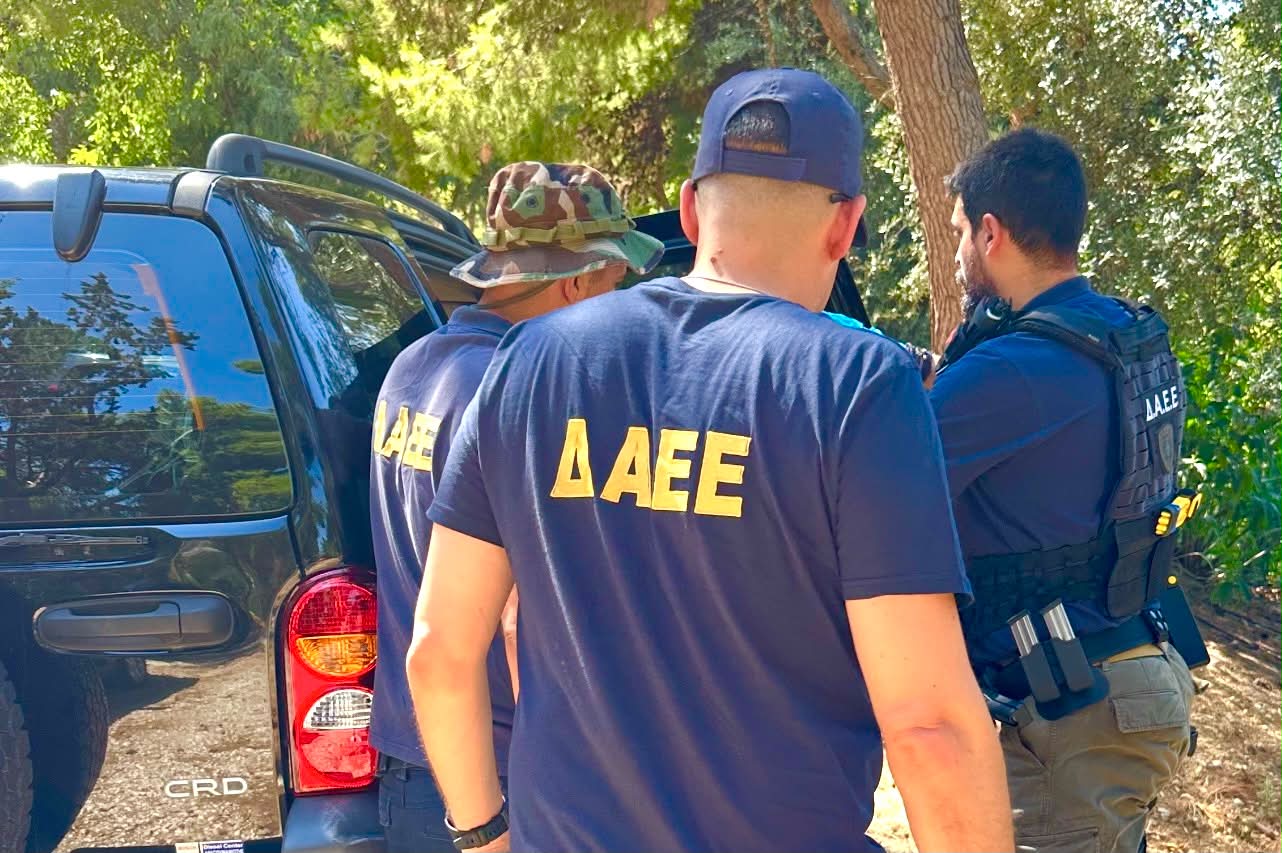 11 συλλήψεις για πυρκαγιές σε Αργολίδα, Ηλεία, Σέρρες, Αττική και Λέσβο