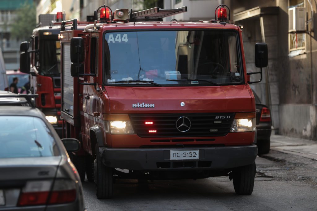 Πυρκαγιά σε κτίριο κατοικίας επί της οδού Σατωβριάνδου στο κέντρο της Αθήνας