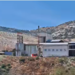 Πυρκαγιά σε αποθηκευτικό χώρο πυρηνελαιουργείου στο Κεντρί Ιεράπετρας – Επιχειρούν 20 πυροσβέστες