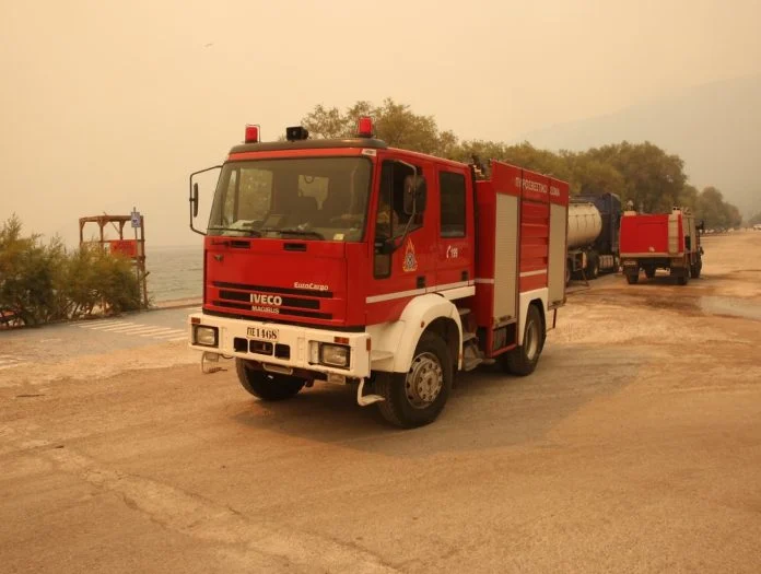 Πυρκαγιά σε δασική έκταση στον Άγιο Νικόλαο Λακωνίας – 52 πυροσβέστες και 7 εναέρια μέσα