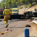 Σύγκρουση δύο ελικοπτέρων κατά την αεροπυρόσβεση στην Ψάθα – Σε εξέλιξη επιχείρηση διάσωσης