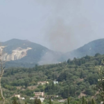 Πυρκαγιά σε δασική έκταση στον Άγιο Γεώργιο Κέρκυρας – Επιχειρούν 24 πυροσβέστες και 6 αεροσκάφη