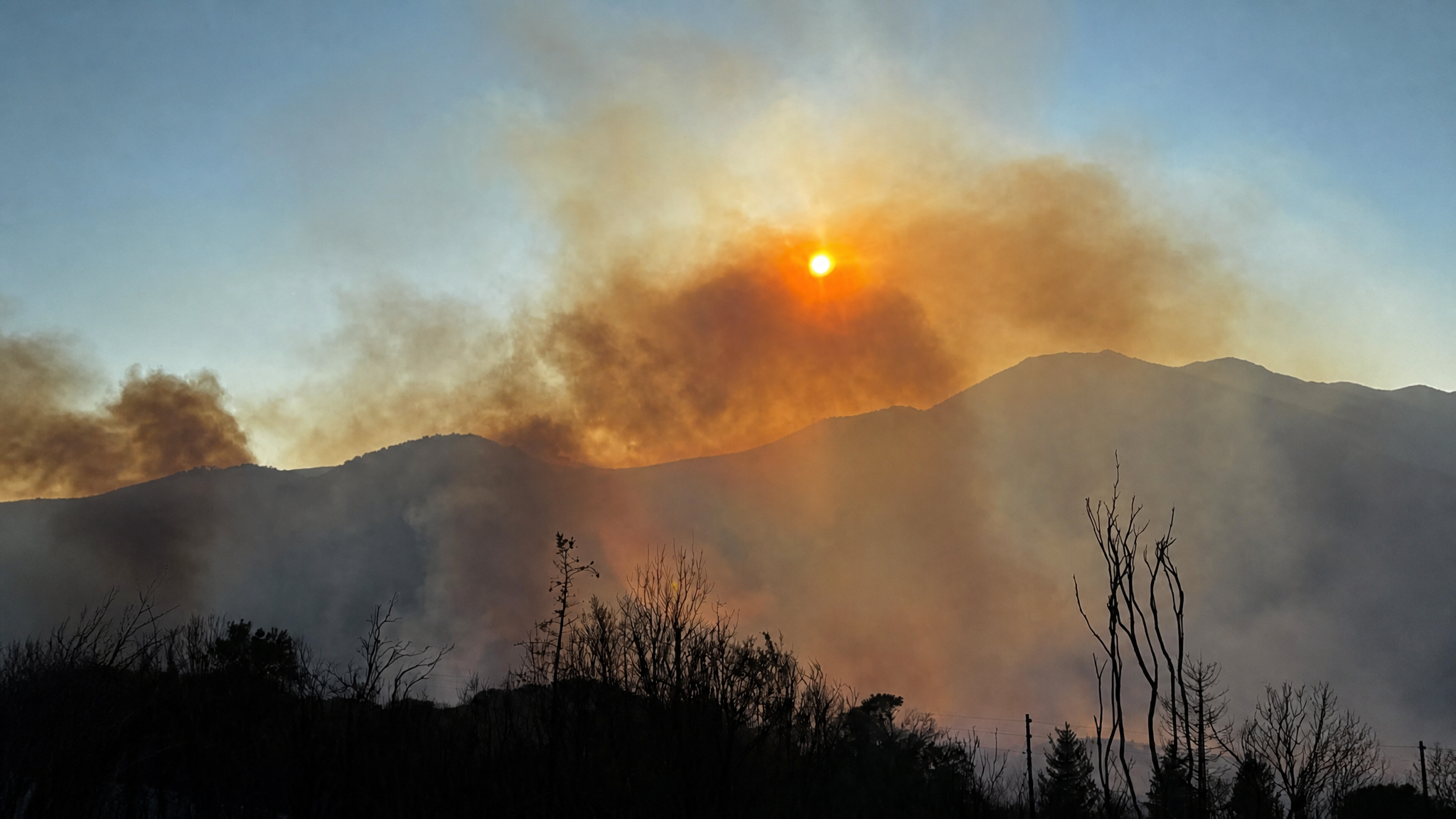 Πυρκαγιά σε δασική έκταση στο Πεντάκορφο Αιτωλοακαρνανίας – Επιχειρούν 23 πυροσβέστες και 2 αεροσκάφη Πυρκαγιά σε δασική έκταση στο Πεντάκορφο Αιτωλοακαρνανίας – Επιχειρούν 23 πυροσβέστες και 2 αεροσκάφη