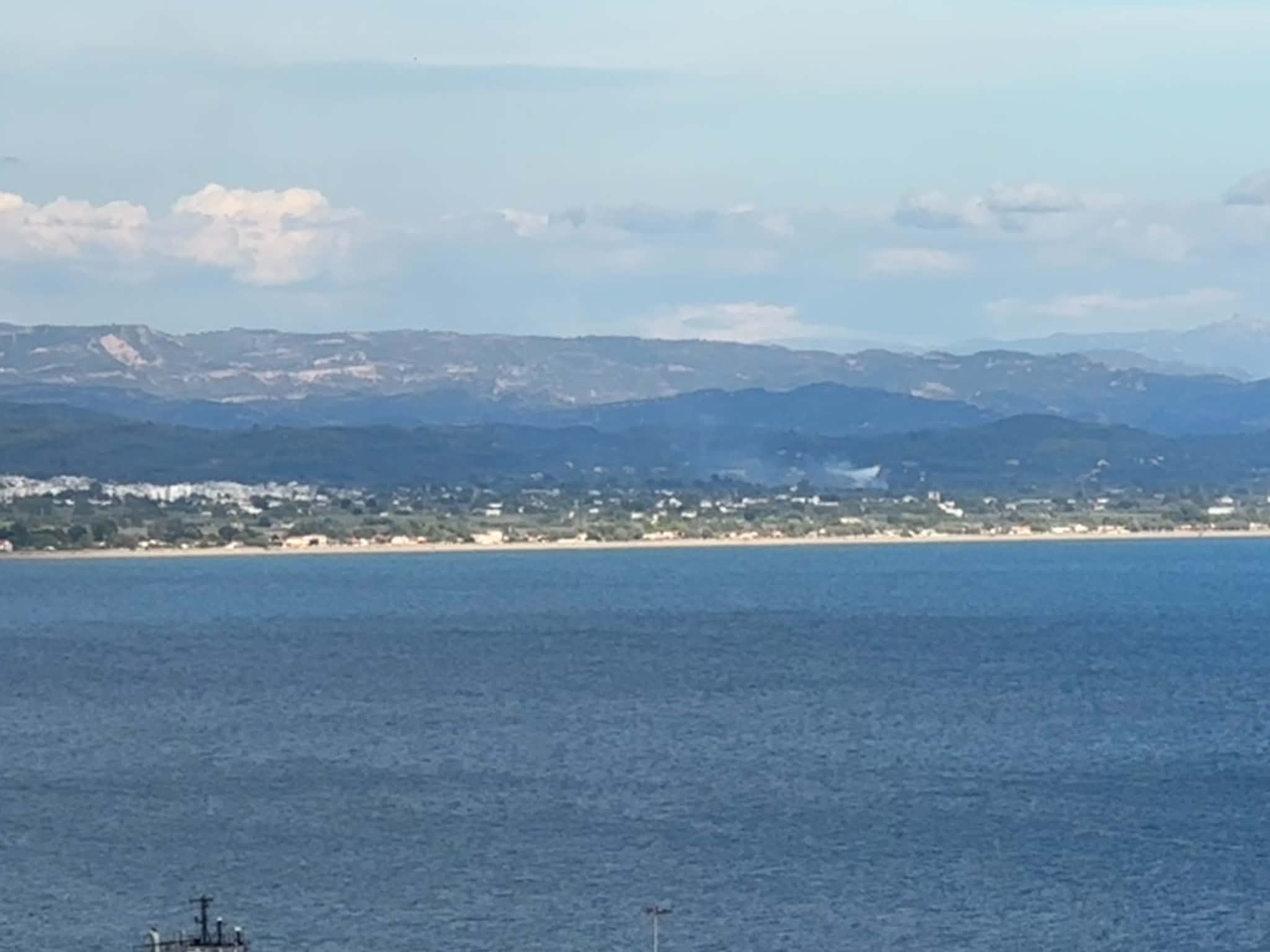 Πυρκαγιά σε χαμηλή βλάστηση στον Άγιο Κωνσταντίνο Ηλείας – Κινητοποιήθηκαν 21 πυροσβέστες και 3 αεροσκάφη Πυρκαγιά σε χαμηλή βλάστηση στον Άγιο Κωνσταντίνο Ηλείας – Κινητοποιήθηκαν 21 πυροσβέστες και 3 αεροσκάφη