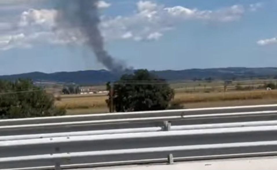 Πυρκαγιά σε αγροτοδασική έκταση στο Κολχικό Θεσσαλονίκης – Επιχειρούν 32 πυροσβέστες και 3 εναέρια μέσα