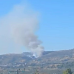 Πυρκαγιά σε χαμηλή βλάστηση στη Δροσοπηγή Αττικής – Επιχειρούν 50 πυροσβέστες και 5 εναέρια μέσα