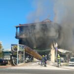Πυρκαγιά σε συνεργείο υγραεριοκίνησης επί της οδού Βόλου στη Λάρισα